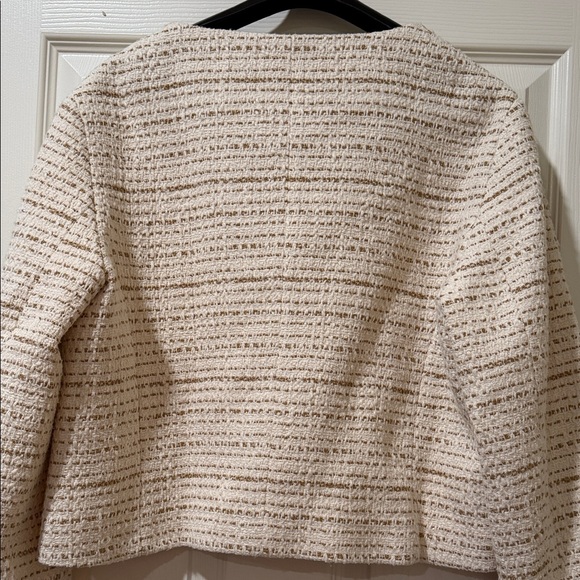 Zara Cream Tweed Cropped Jacket with Gold Buttons - Picture 3 of 3